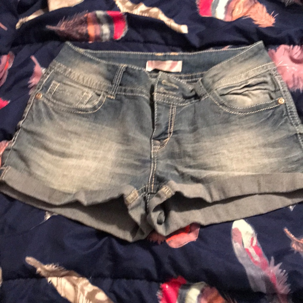 Shorts - Picture 1 of 3
